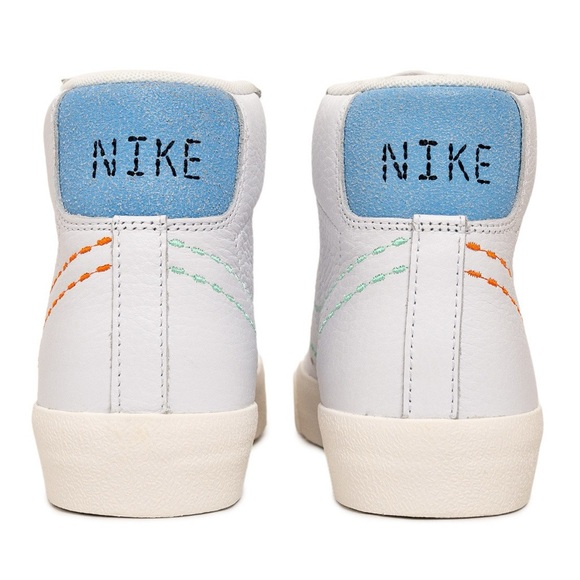 Nike Blazer Mid 77 in white/safety orange/lilac - Picture 5 of 8